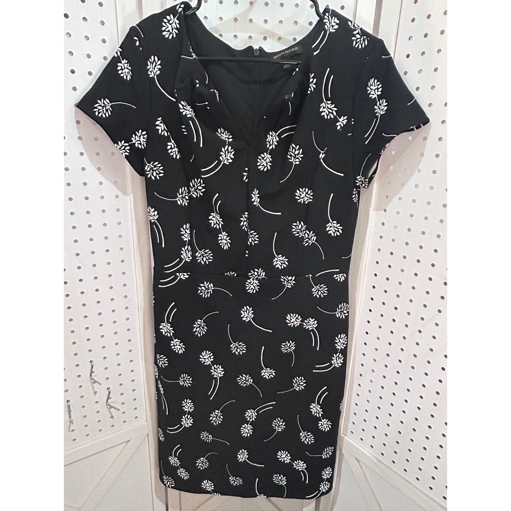 Banana Republic‎ Black White Floral Short Sleeve V Neck Sheath Dress Size 10